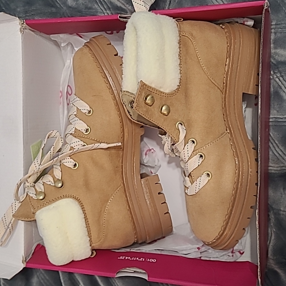 Sherpa Boots